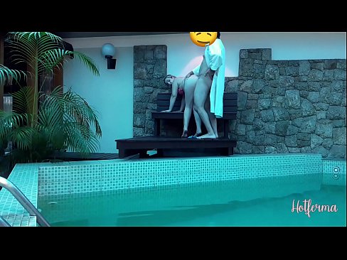 ❤️ O xefe invita a criada á piscina, pero non puido resistirse a un quente Porno casero en % gl.xsexshop.ru % ﹏